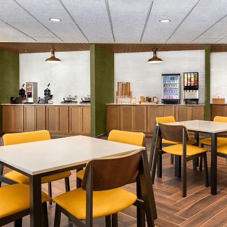 Fairfield By Marriott Inn & Suites Kansas City At The Legends ภายนอก รูปภาพ