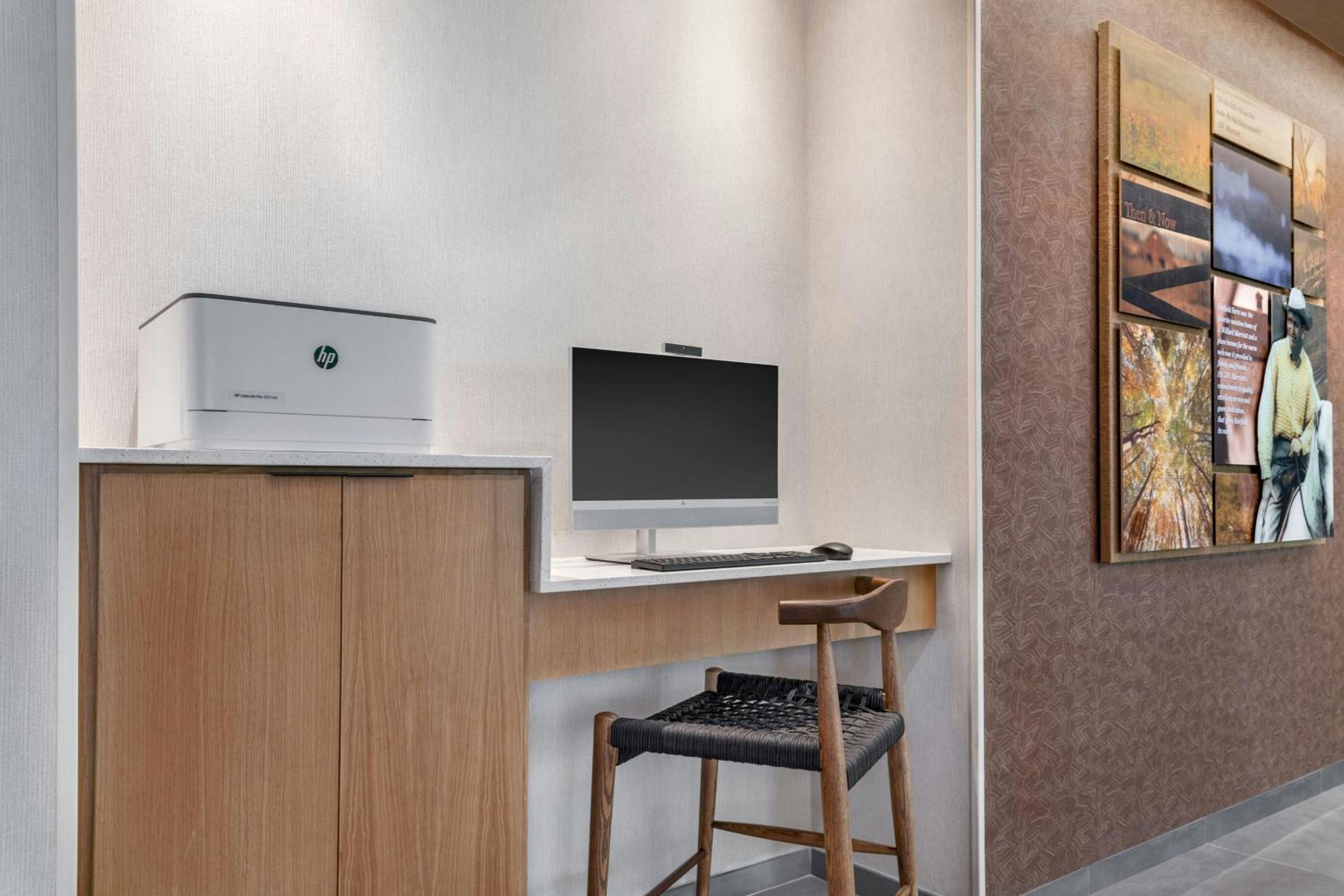Fairfield By Marriott Inn & Suites Kansas City At The Legends ภายนอก รูปภาพ